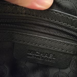 Michael kors crossbody bag